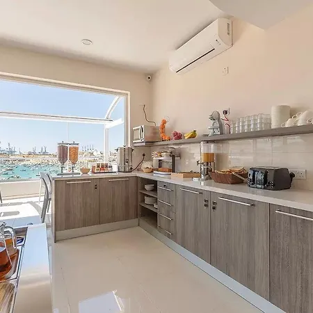 Dun Gorg 4* Marsaxlokk